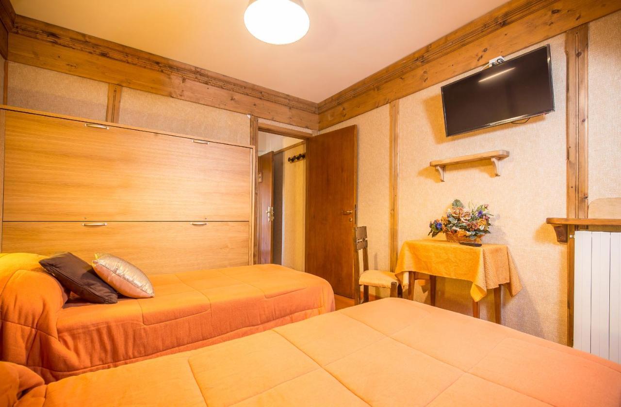 Hotel Togo Palace 泰尔米尼洛 外观 照片