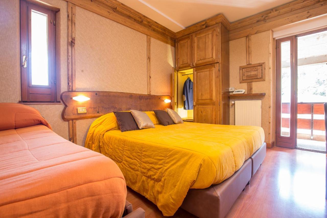 Hotel Togo Palace 泰尔米尼洛 外观 照片